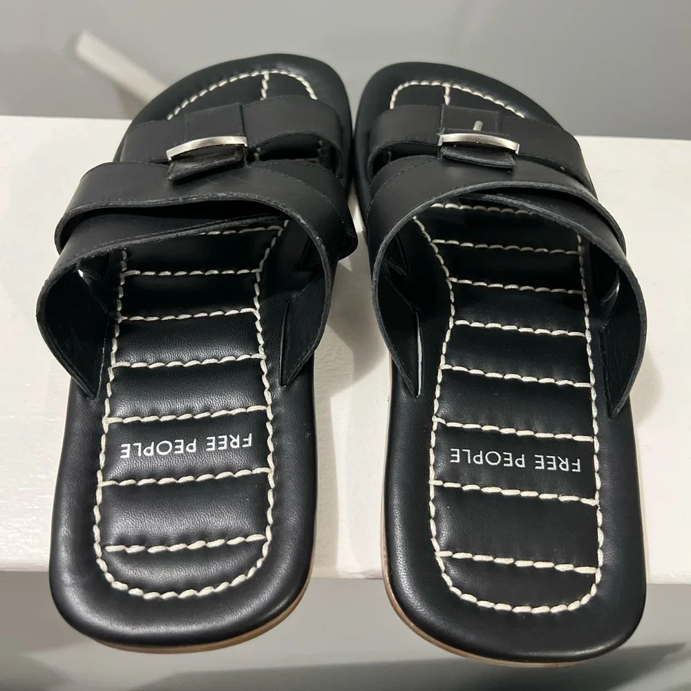 🌻🆕FREE PEOPLE SLOAN BUCKLE SANDALS-BLACK-SIZE 7.5 & 9 - Picture 11 of 16